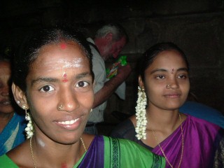 Donne al tempio in Sud India